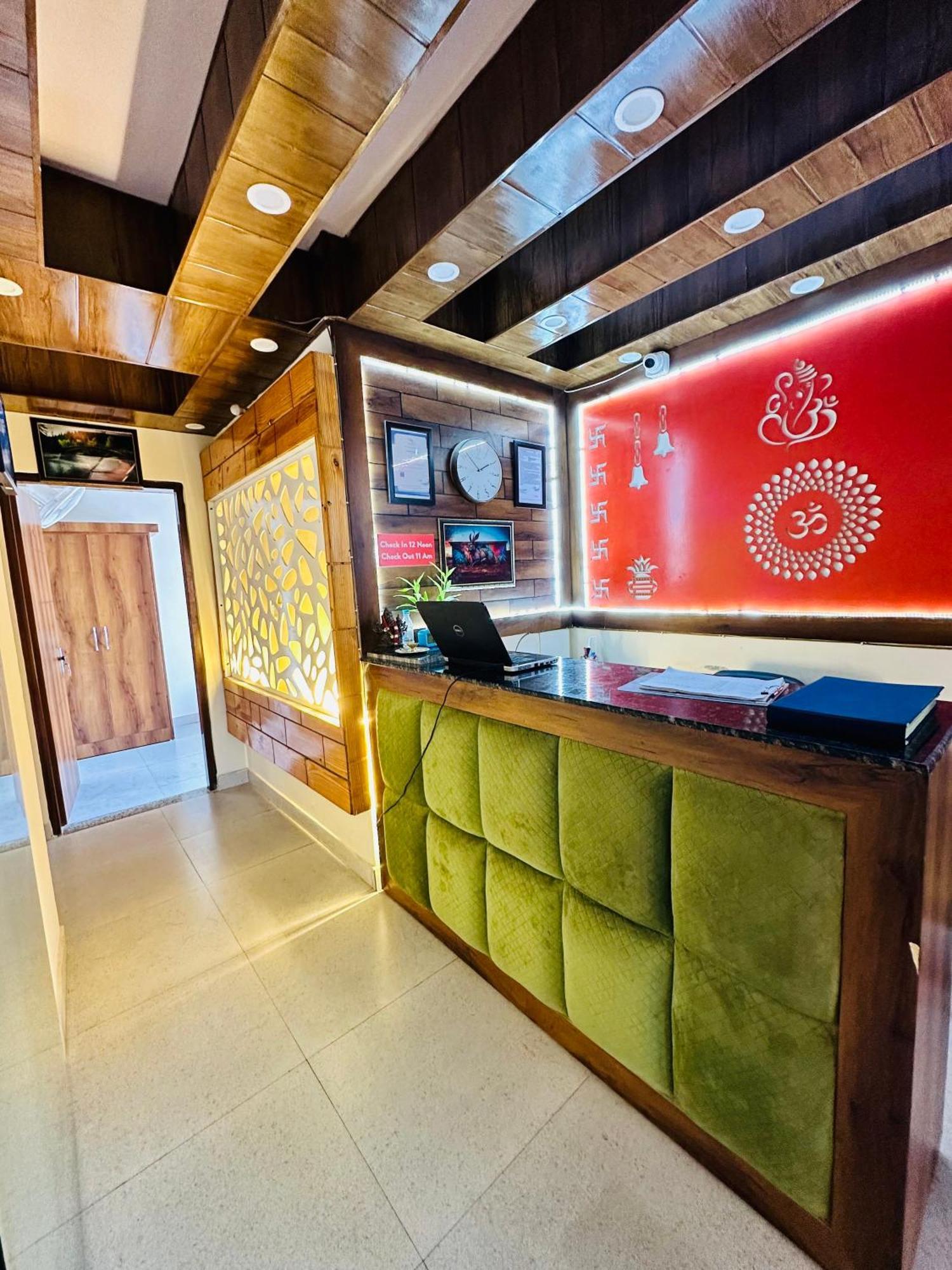 Royal Orbit By Arony Hospitality