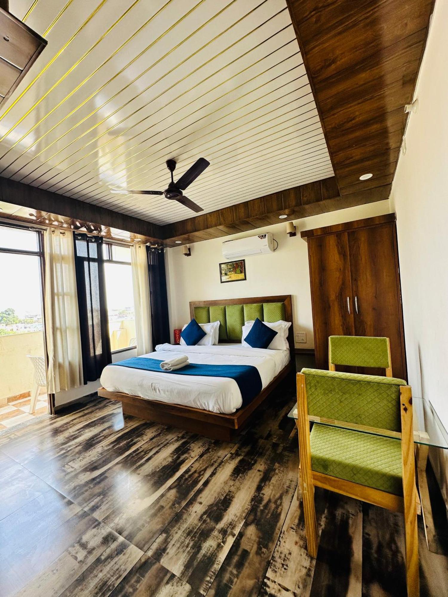 Royal Orbit By Arony Hospitality Hotel